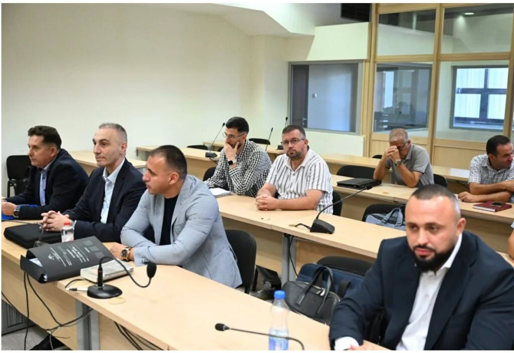 Artan Grubi dhe Përparim Bajrami në gjyq: Prokuroria paraqet prova materiale