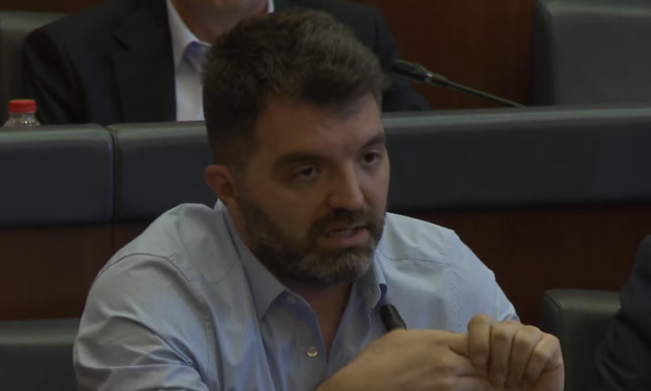 Deputeti i LDK-së publikon pagën që i është deponuar në llogari: Për besë keq