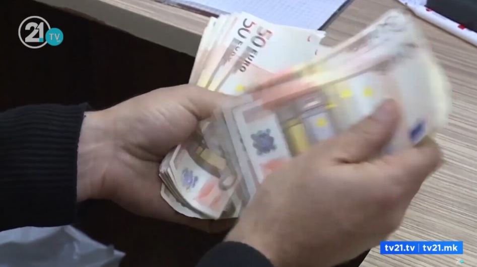 I moshuari nga Shkupi thotë se është mashtruar për 11.700 euro, një burrë i tha se i duheshin për kurimin e djalit të tij jashtë vendit