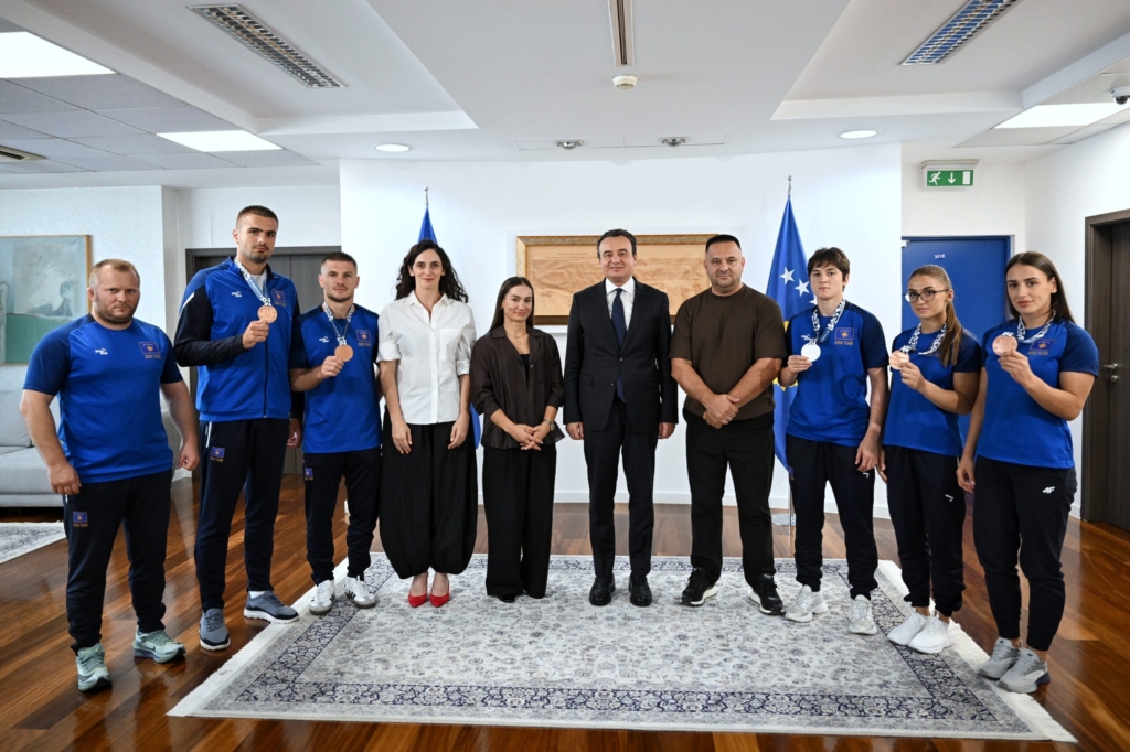 Kurti takon ekipin e xhudos: Synimi është forcimi i sportit në prag të Prishtinës 2030