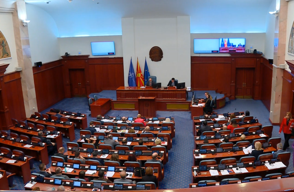 Rihapet tema e Kodit Zgjedhor, partitë politike drejt një përpjekjeje të re
