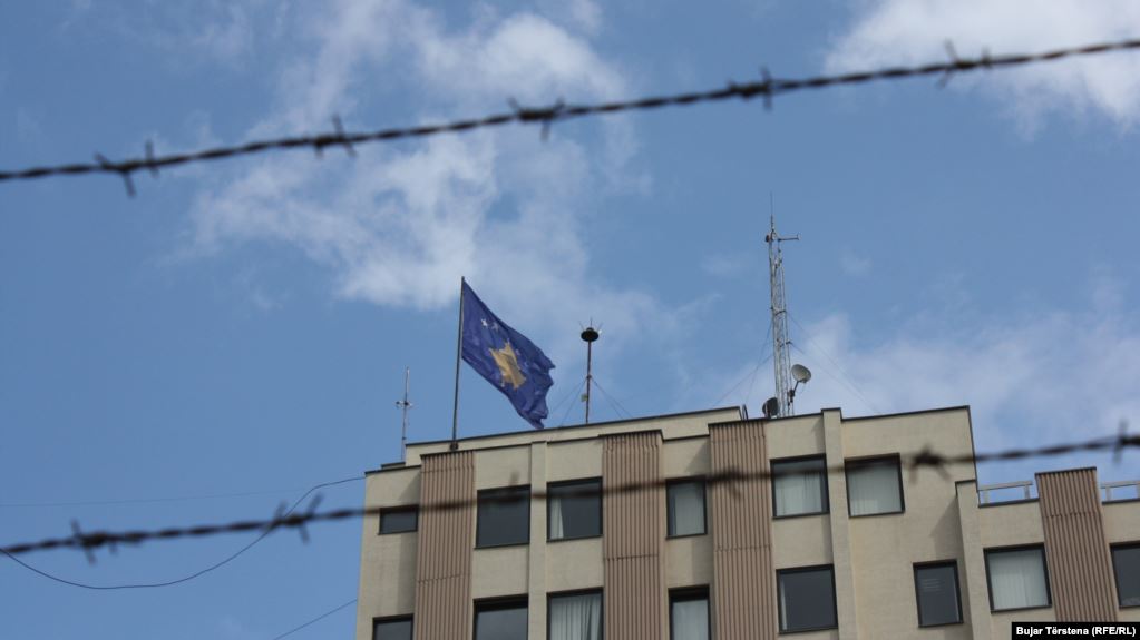 Veshje të reja protokollare për stafin e MPJ-së, kaq kushtoi kontrata