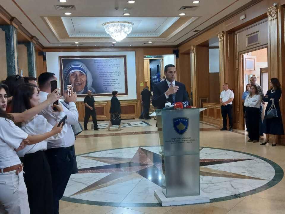 Gruda: PDK voton çdo formë për nënkryetarët, nëse VV-ja garanton konstituimin e Kuvendit