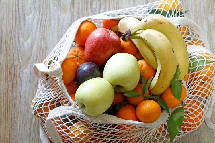 5 fruta të pasura me prebiotikë për një shëndet më të mirë të zorrëve…