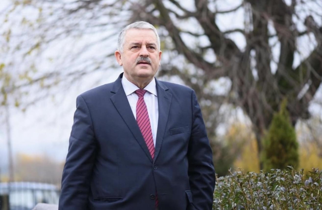 Veliu “sulmon” Abdixhikun për 6 deputetët: Ata nuk janë problemi