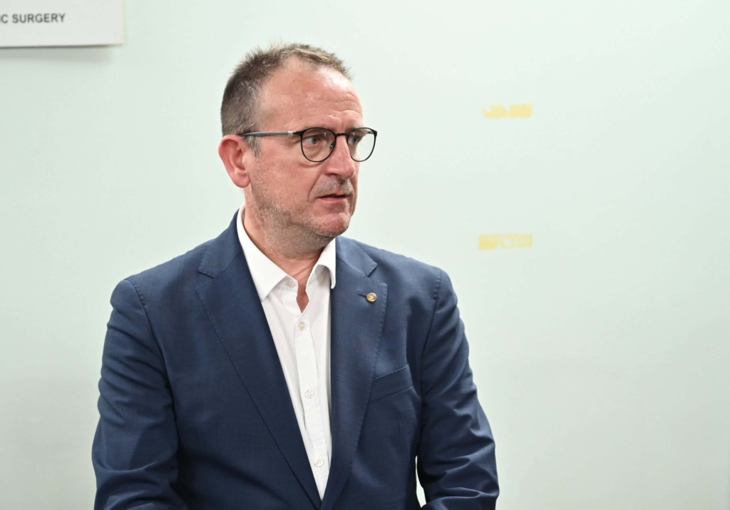 Taravari: Mickoski e humbi momentin për afrimin me Bullgarinë pas tragjedisë në Koçan