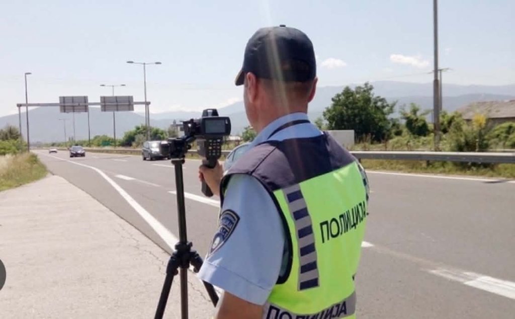 23-vjeçari kapet duke vozitur 119 km/h në zonë të kufizuar në 50 km/h
