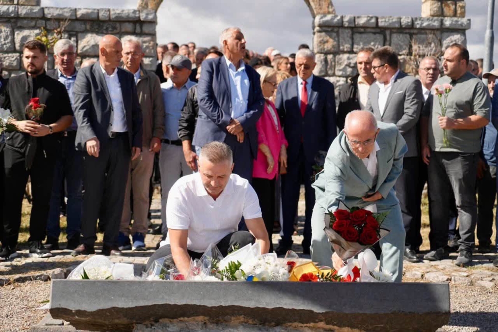 Bekim Jashari nderon Fehmi Lladrovcin: Nga rënia e familjes sime, gjithnjë e më pak mendonte për fatin e tij