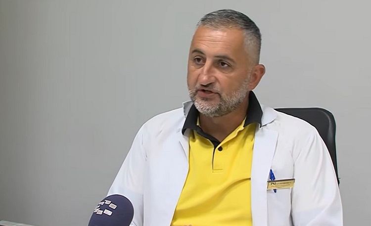 Gjinekologu sulmohet në ordinancë, i thyhet rruaza e qafës