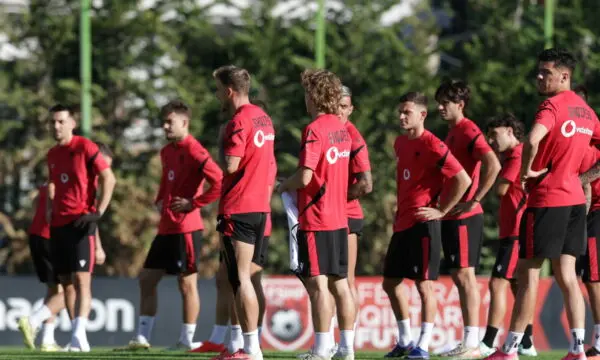 Shqipëria vijon përgatitjet për Nations League