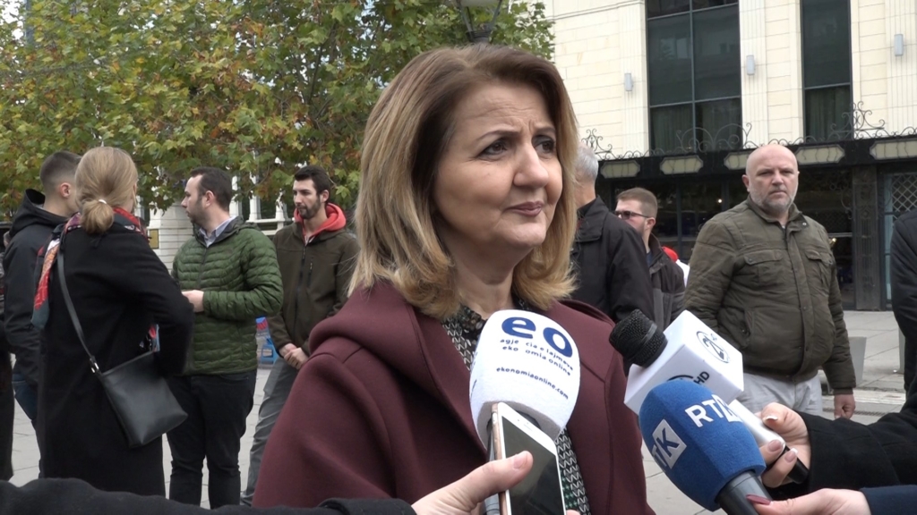 Mulhaxha-Kollçaku: Ata që morën pjesë në procesin institucional, tani pretendojnë shkelje kushtetuese