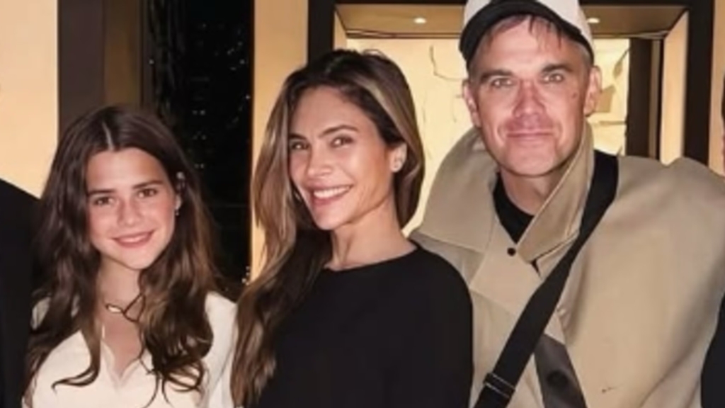 Robbie Williams dhe Ayda Field publikojnë një fotografi të rrallë me vajzën e tyre Teddy!