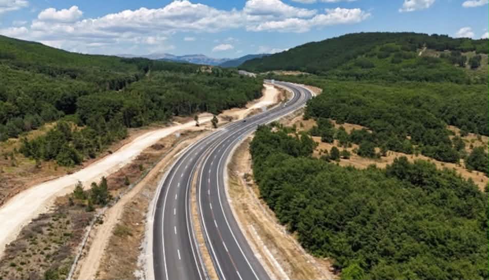 Autostrada Kërçovë–Ohër në finish: Brenda dy muajsh hapet segmenti që shmang Presekën