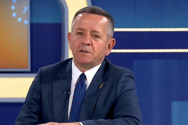 Deputeti i PDK-së propozon një platformë politike për zhbllokimin institucional të vendit