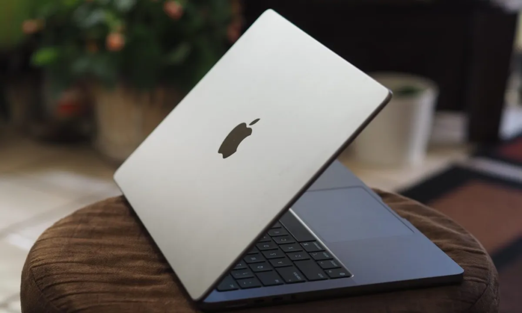 Apple ka prezantuar modelet e reja të MacBook Pro me një risi…