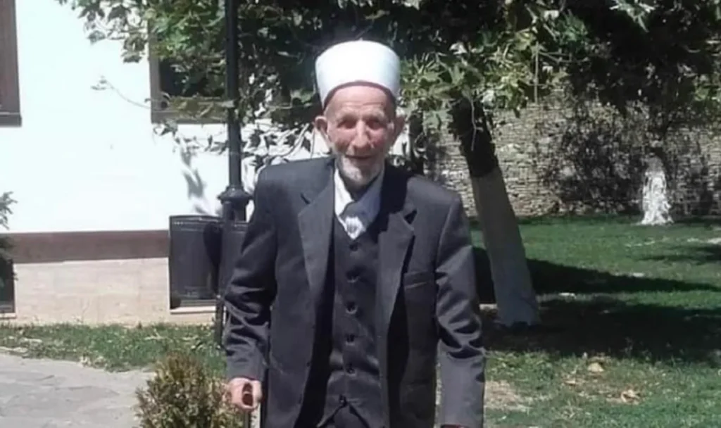 Nga sabahu deri në jaci, jeta e Mulla Mahmud Asllanit në shërbim të fesë – ua mësoj Kur’anin 1000 fëmijëve!