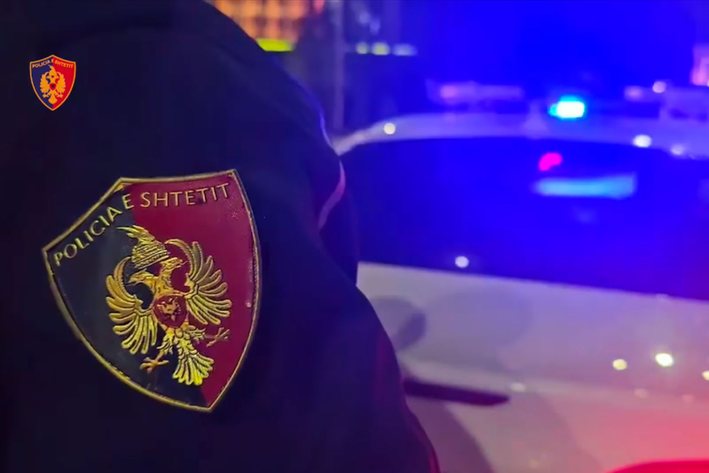 Zbulohet banesa me lëndë piroteknike, arrestohet 32-vjeçari në Tiranë!
