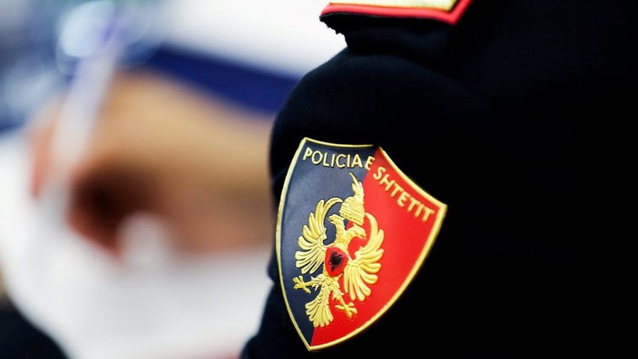 Lushnjë, arrestohet 31-vjeçari që shiste heroinë e kokainë afër shkollave!