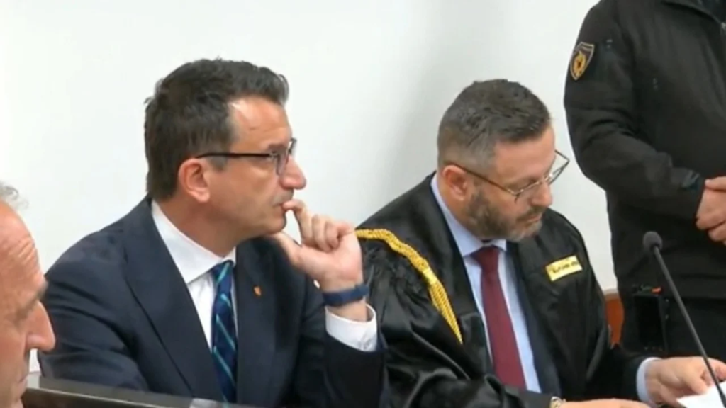 Takoi Veliajn në burgun e Fierit, flet avokati Ndreca!
