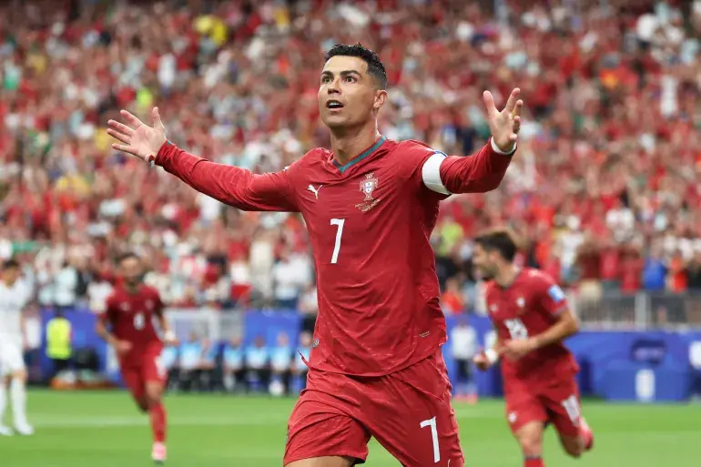Jorge Jesus “dorëzohet”, Cristiano Ronaldo ftohet te Portugalia
