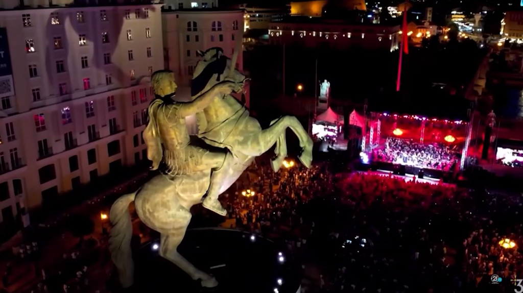 2,1 milionë euro për 67 artistë në festimin e pavarësisë! Gjithsej 5,5 milionë euro për 18 shfaqje në 13 qytete
