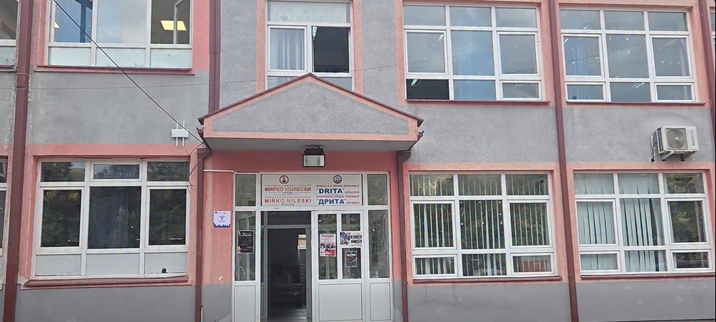 Kërçovë, hapen dy paralelet e mbyllura në SH.M.K “Drita”! 139 nxënës të regjistruar në vitin e parë