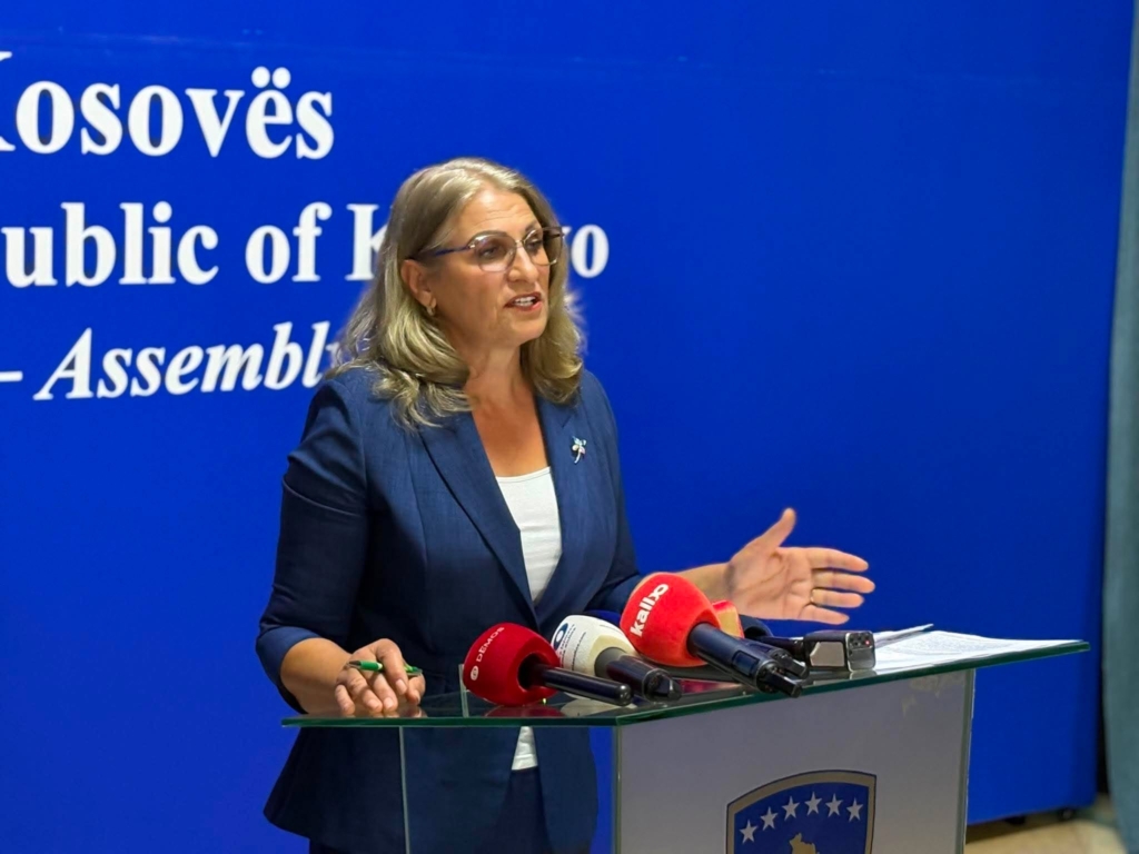 Haxhiu e quan joserioze kërkesën e PDK-së për kthimin e Ligjit për Specialen në Kuvend