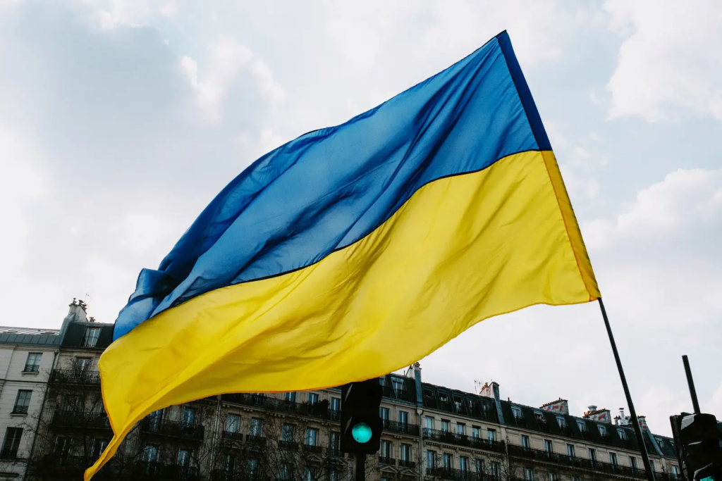Ambasada e Ukrainës: Rusia duhet të ndëshkohet për krimet, përfshirë vrasjen e civilëve