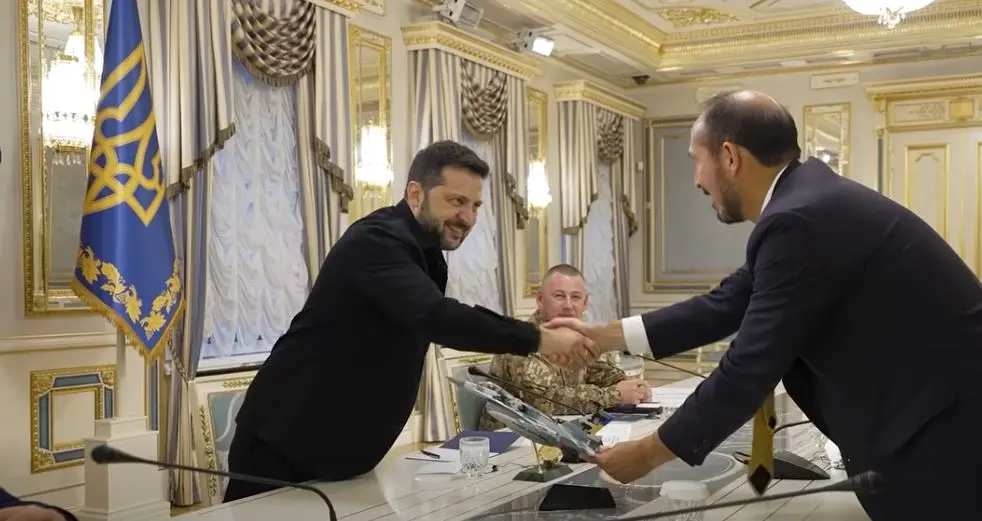 Zelensky takon ekipin e një kompanie amerikane për sistemet “Patriot” dhe avionët F-16