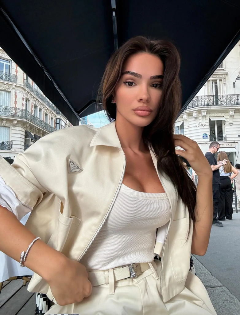Arbenita Ismajli: Një thirrje për gratë që të marrin jetën në duar
