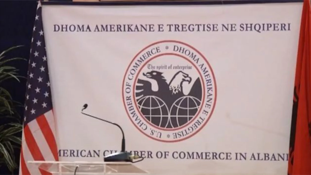 Dhoma Amerikane e Tregtisë i kërkon qeverisë të rishqyrtojë rritjen e taksave!