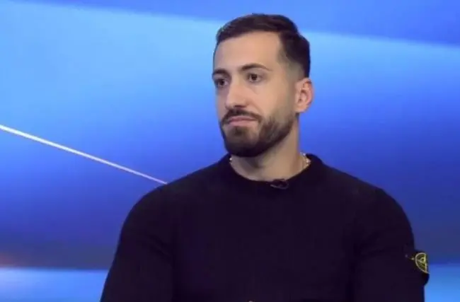 Joz Marku mbështet studentët në protestat e Tiranës