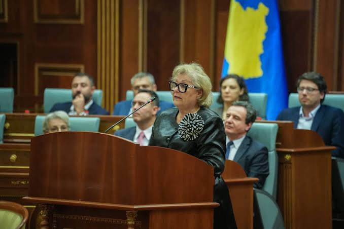 Raportohet se Presidentja nesër e kthen ligjin në Kuvend