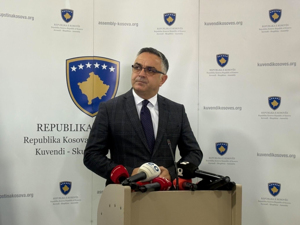 Aleanca kërkon angazhim të Kuvendit për strategjinë shtetërore për mbrojtjen e çlirimtarëve në Hagë