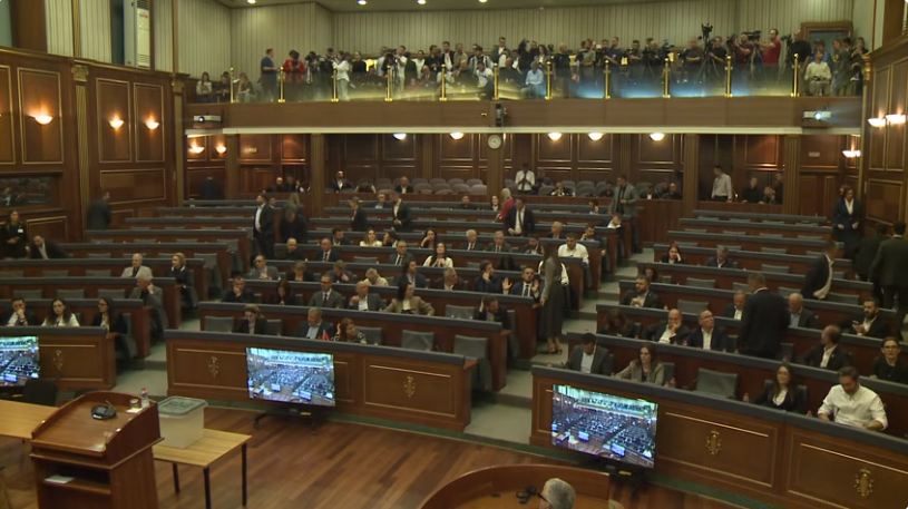 Nis votimi për presidenten, në garë Shiroka-Pula dhe Hoxha
