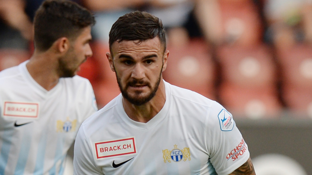 Armando Sadiku i jep fund karrierës si futbollist!