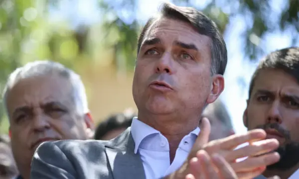 Trump ‘ia hap dyert’ familjes Bolsonaro, pajisen me viza amerikane